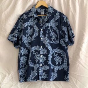 Old Navy 100% cotton Men’s Hawaiian Shirt.